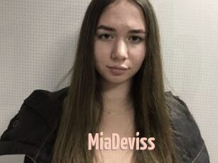 MiaDeviss