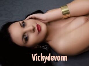 Vickydevonn